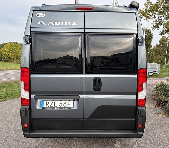 Adria TWIN 640 SLB 3 of 16