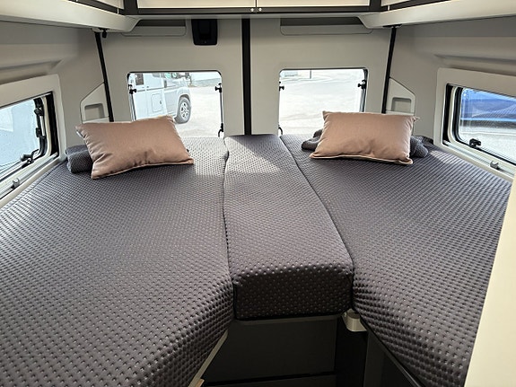 Adria TWIN 640 SLB 13 of 16