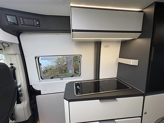 Adria TWIN 640 SLB 9 of 16