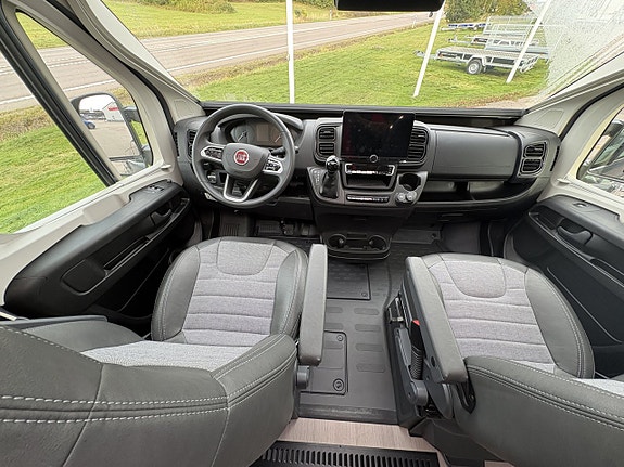 Adria TWIN 640 SLB 16 of 16