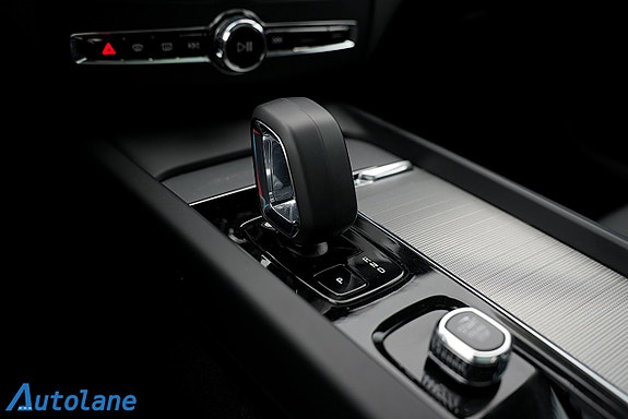 Volvo XC60 30 of 30