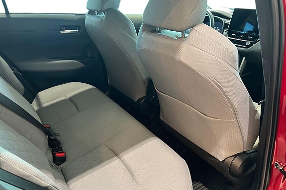 Toyota Corolla Cross 9 of 21