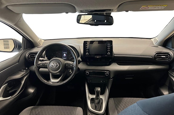 Toyota Yaris 8 of 18