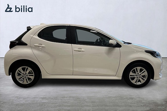 Toyota Yaris 16 of 18