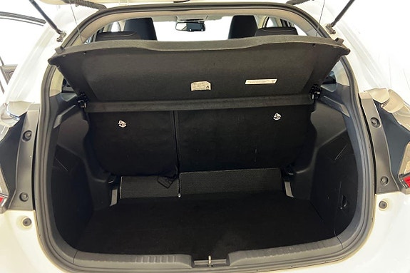 Toyota Yaris 10 of 18