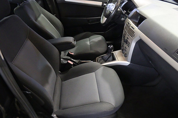 Opel Astra 9 of 13