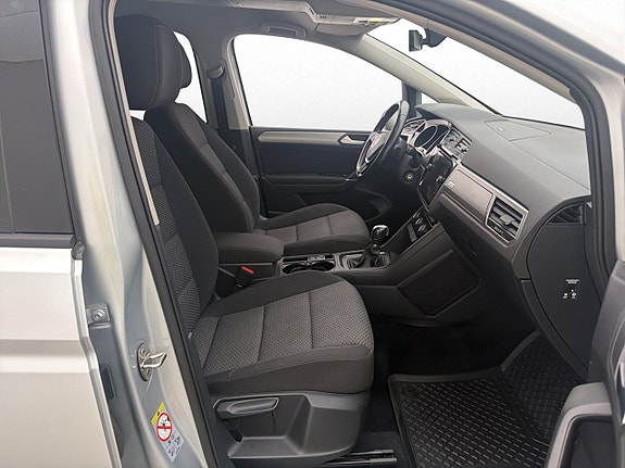 Volkswagen Touran 24 of 30