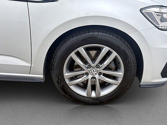 Volkswagen Touran 29 of 30