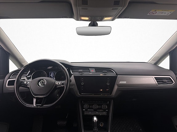 Volkswagen Touran 13 of 30