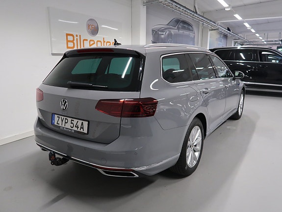 Volkswagen Passat 6 of 30