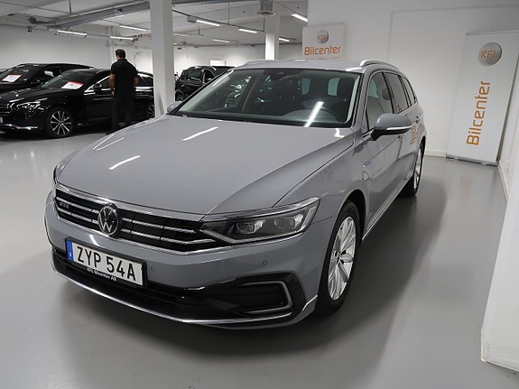 Volkswagen Passat 9 of 30