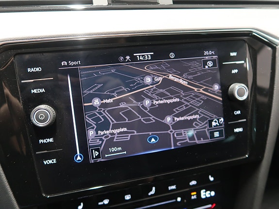 Volkswagen Passat 23 of 30