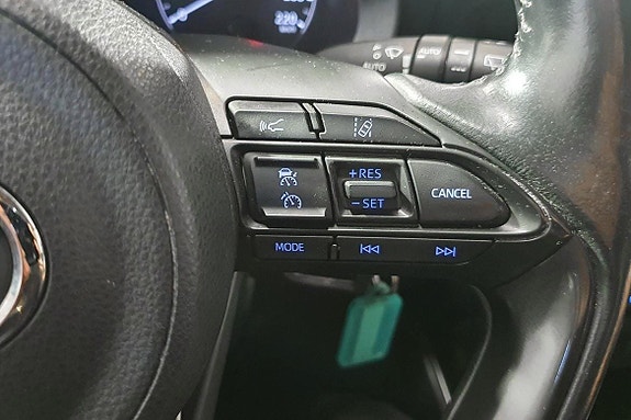Toyota Yaris 14 of 24