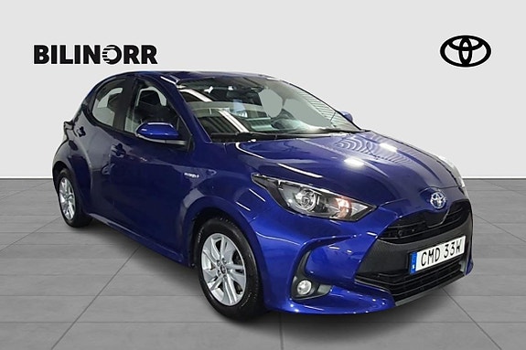 Toyota Yaris 8 of 24