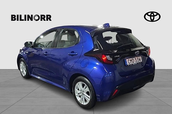 Toyota Yaris 3 of 24