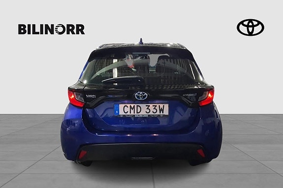 Toyota Yaris 4 of 24