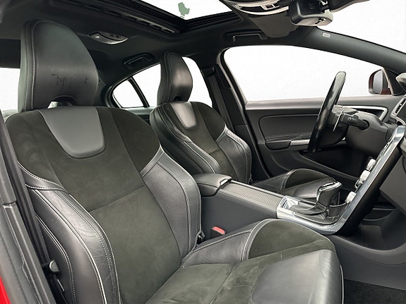 Volvo S60 11 of 26