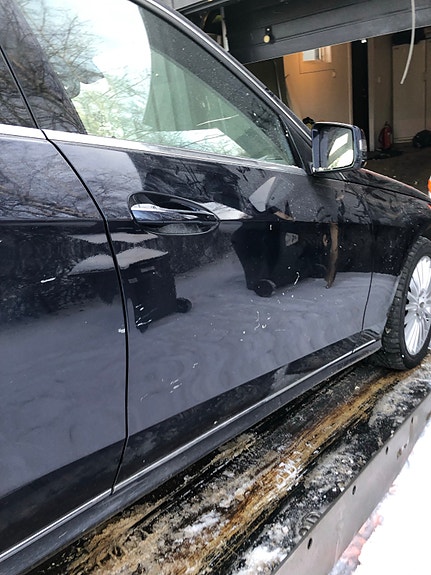 Mercedes-Benz E300 2 of 5