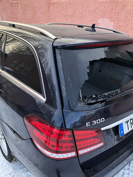 Mercedes-Benz E300 5 of 5