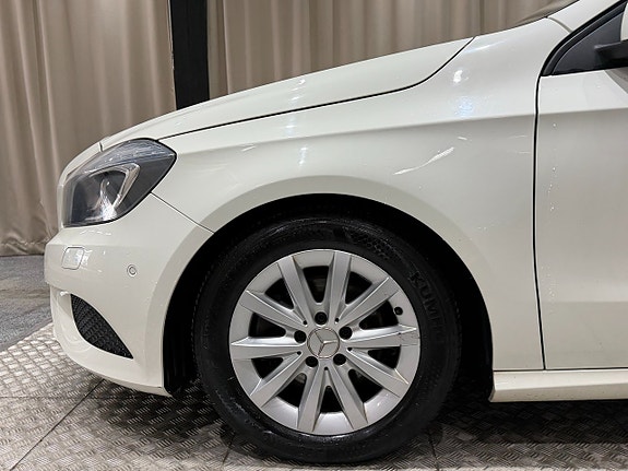 Mercedes-Benz A200 4 of 20
