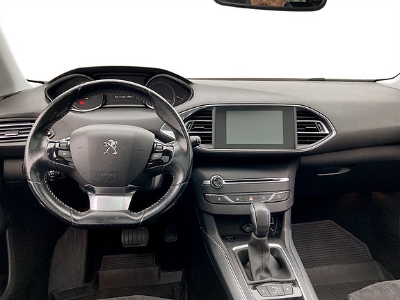 Peugeot 308 SW 6 of 15