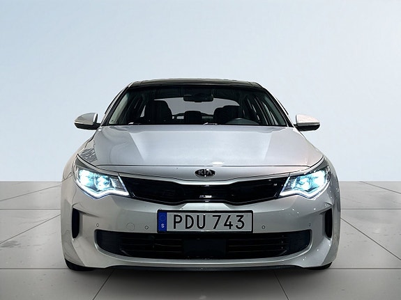 Kia Optima 2 of 26