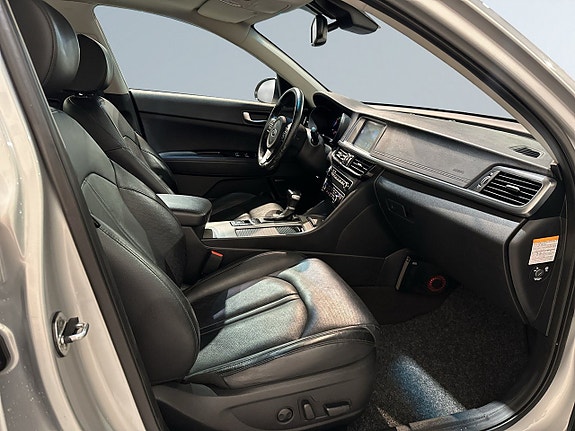 Kia Optima 10 of 26