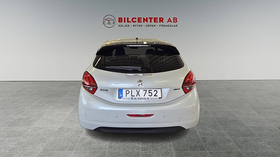 Peugeot 208 4 of 22