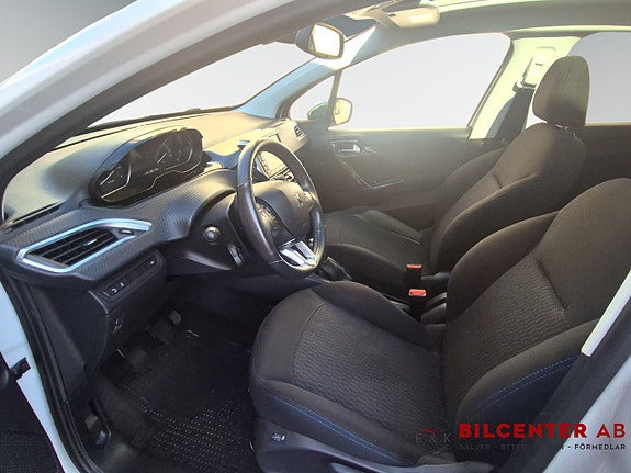 Peugeot 208 8 of 22