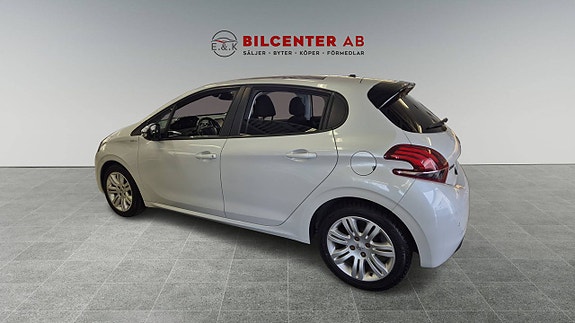 Peugeot 208 2 of 22