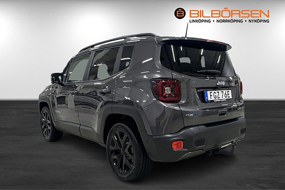 Jeep Renegade 6 of 18