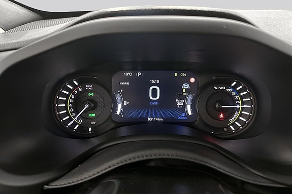 Jeep Renegade 10 of 18