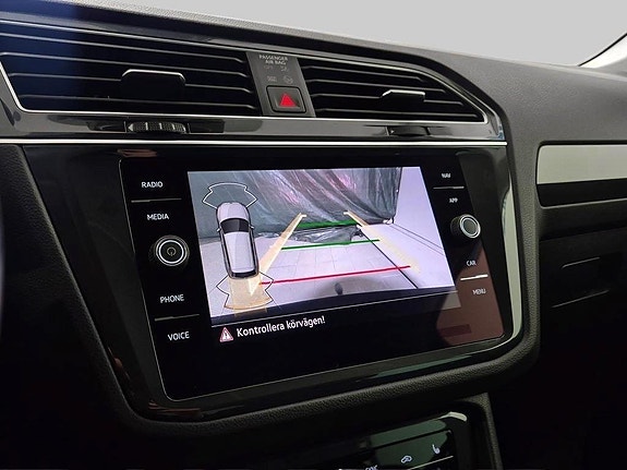 Volkswagen Tiguan 14 of 18