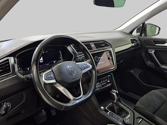Volkswagen Tiguan 7 of 18