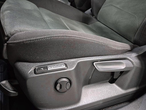 Volkswagen Tiguan 9 of 18