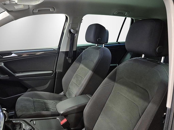 Volkswagen Tiguan 8 of 18