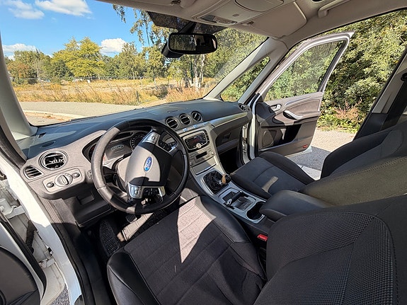 Ford Galaxy 4 of 11