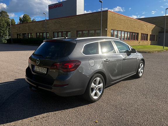 Opel Astra 3 of 10