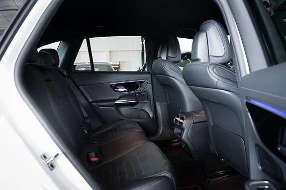 Mercedes-Benz GLC300 e 26 of 27