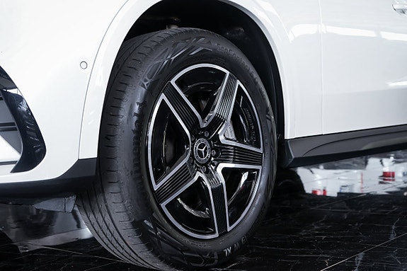 Mercedes-Benz GLC300 e 5 of 27