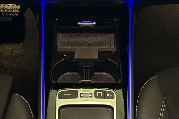 Mercedes-Benz GLB250+ 17 of 26