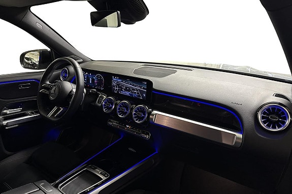 Mercedes-Benz GLB250+ 13 of 26