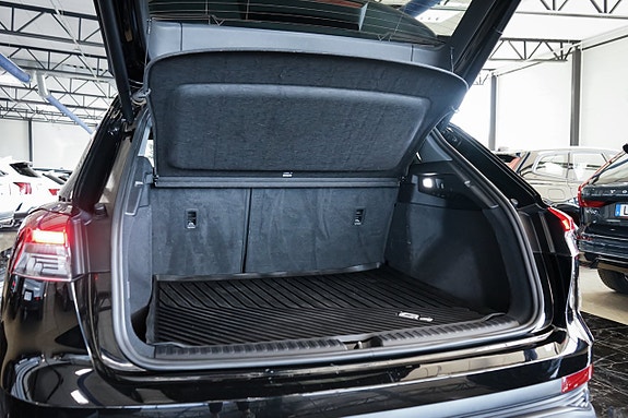 Audi Q4 e-tron 25 of 28