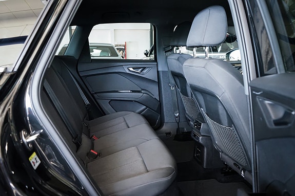 Audi Q4 e-tron 24 of 28