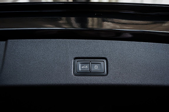 Audi Q4 e-tron 26 of 28