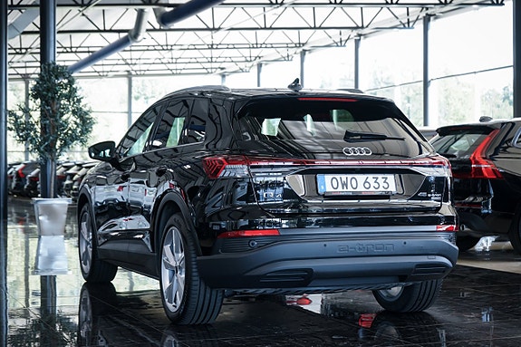 Audi Q4 e-tron 7 of 28