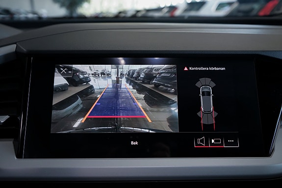 Audi Q4 e-tron 14 of 28
