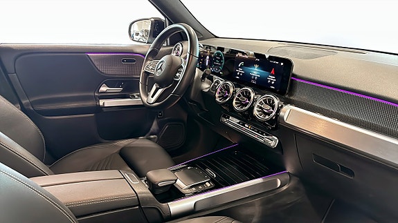 Mercedes-Benz EQB300 3 of 15