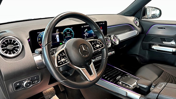 Mercedes-Benz EQB300 4 of 15