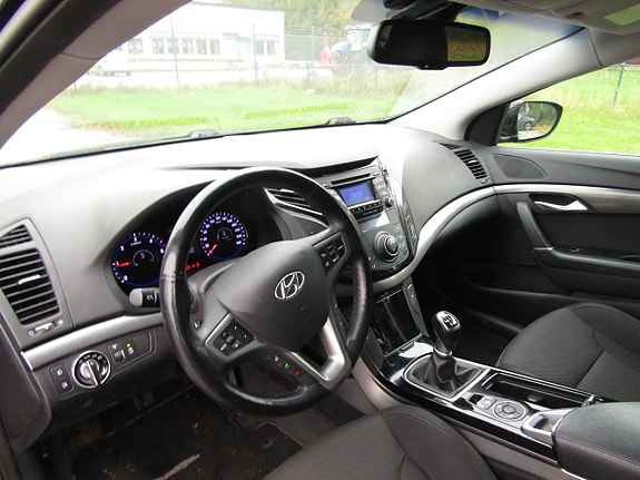 Hyundai i40 10 of 16